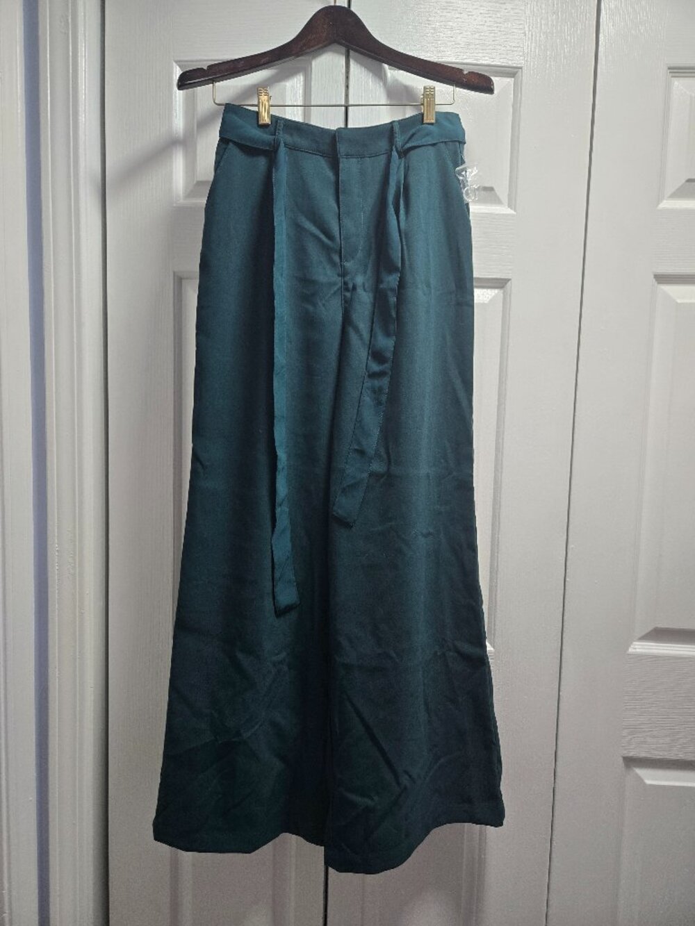 NWOT Modcloth Green Wide Leg Pants with Belt Medium Slight Flaws